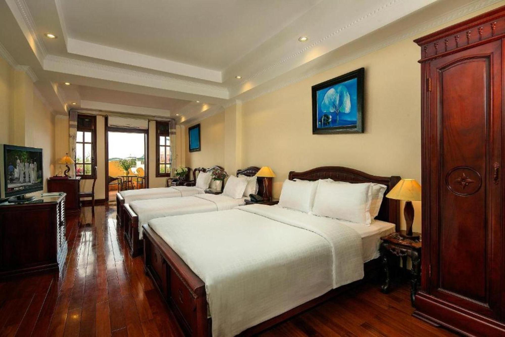 Lucky 3 Hotel & Travel Hanoi Dış mekan fotoğraf