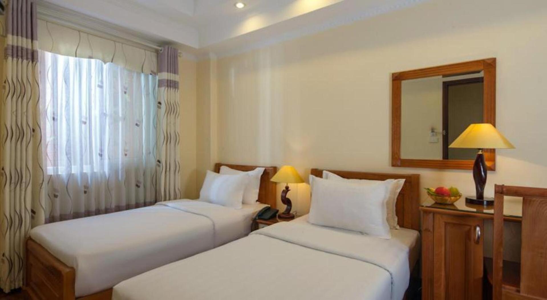 Lucky 3 Hotel & Travel Hanoi Dış mekan fotoğraf