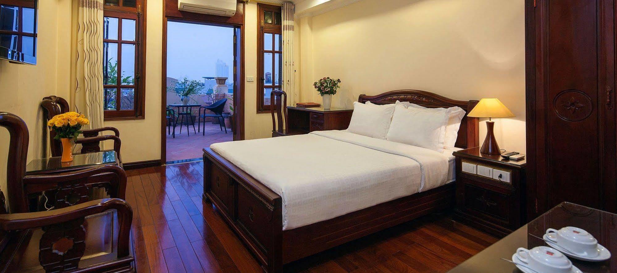 Lucky 3 Hotel & Travel Hanoi Dış mekan fotoğraf